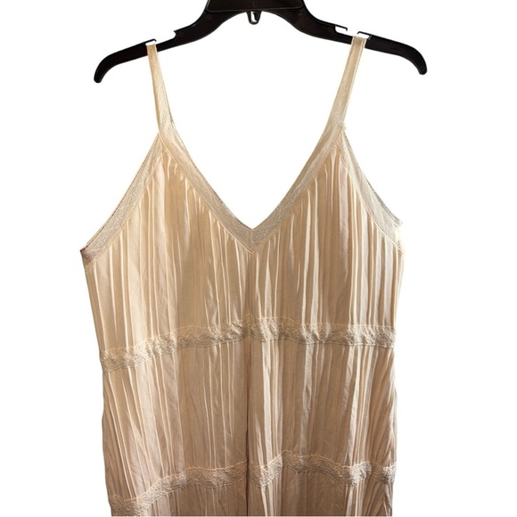 Zara Beige Pleated Dress - Picture 3 of 5